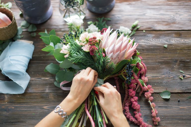 5 Reasons to Use Flowers as a Surprise Gift