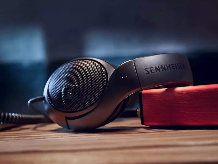 What are the Unique Features of the Sennheiser HD 400 pro?